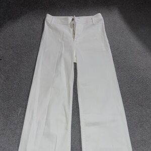 sm woman white jeans